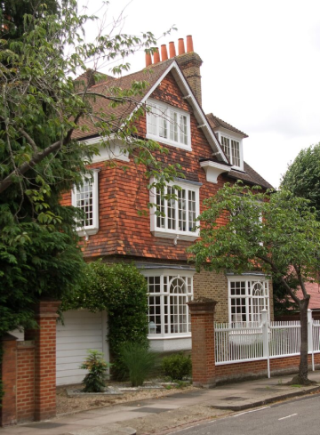 House_in_Bedford_Park_London_W4_-_geograph.org_.uk_-_4577595-754x1024